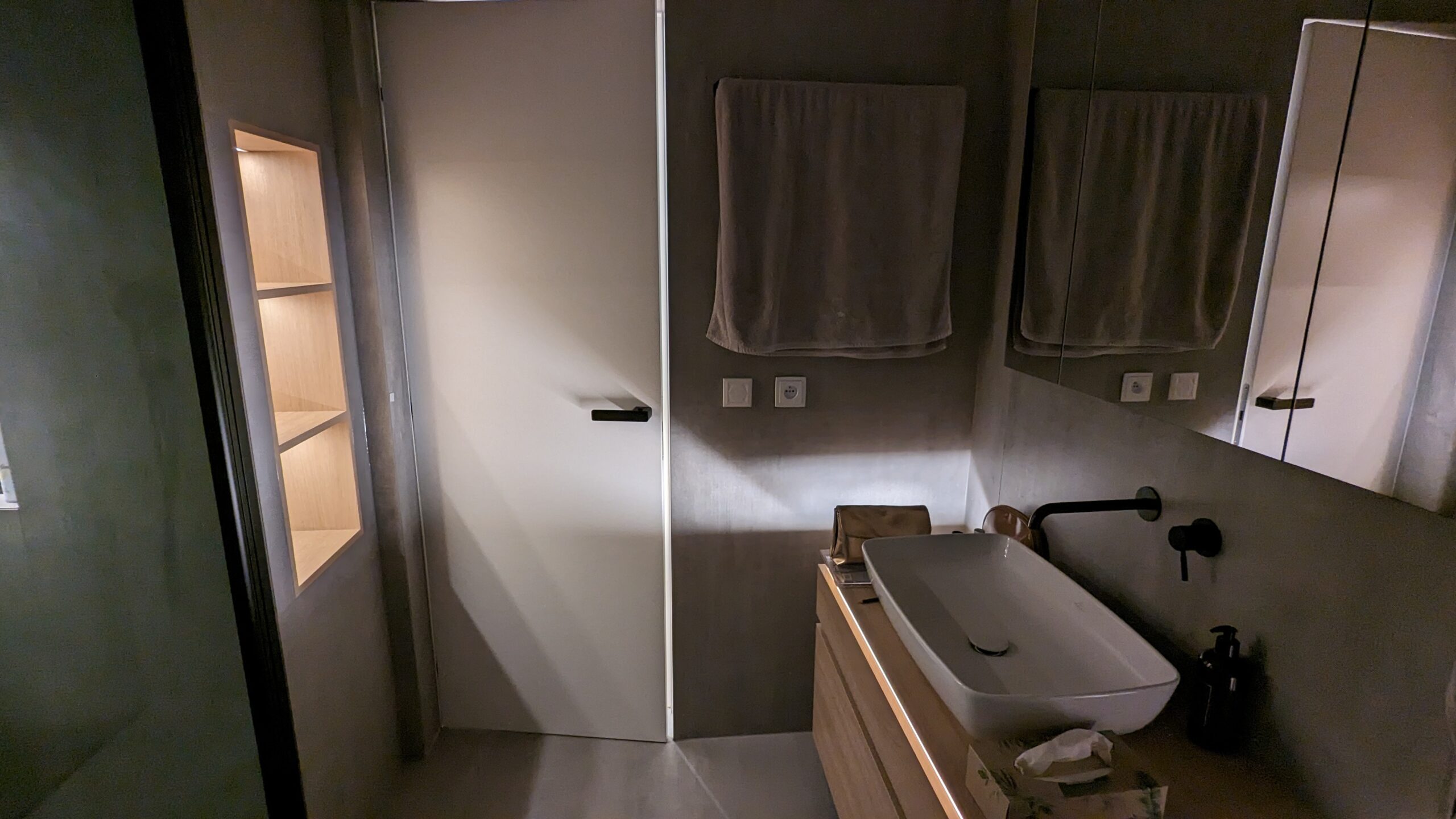 Loxone realizace koupelny v bytě na Praze 4